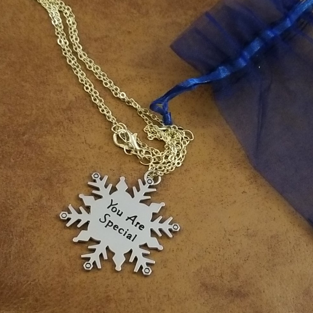 🦋 ‘You Are Special' 2 sided Snowflake Necklace - Picture 3 of 3